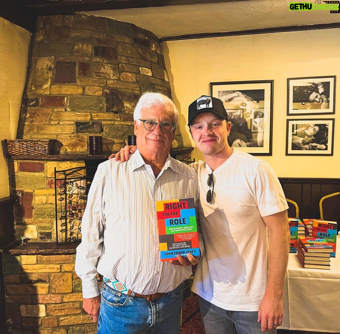 Noel Fisher Instagram - Dropped by to see a man who changed my life by casting me in #Shameless! The one and only @john_frank_levey_ has written a new book #RightfortheRole. Can't wait to read it! Make sure to check it out!