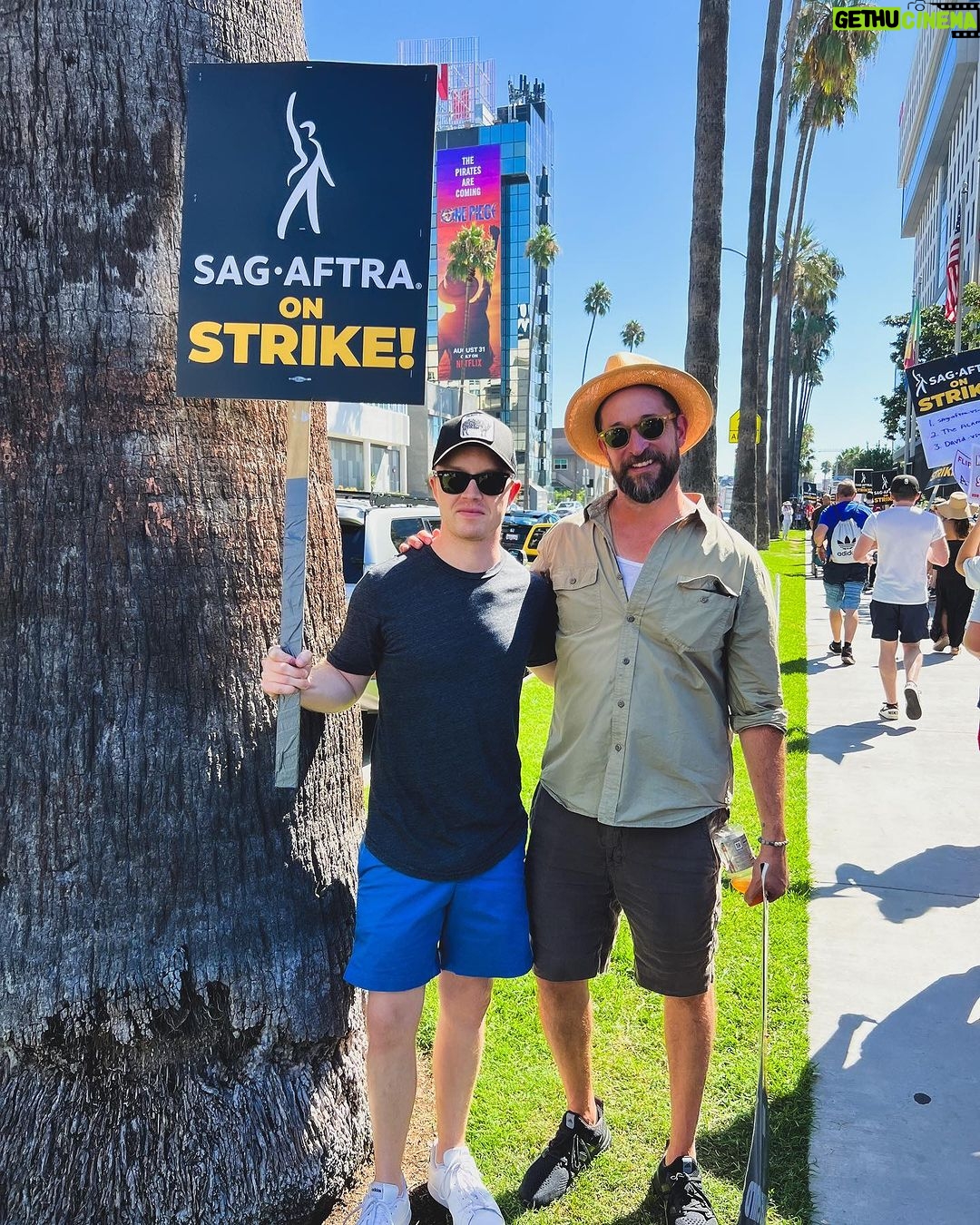 Noel Fisher Instagram - Guess who I ran into yesterday? #sagaftra #unionstrong