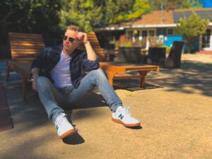 Noel Fisher Instagram - Days like today are why I love #LA. Clear skies, early summer vibes and the feeling of endless potential. What are you going to make of your day? 

Thanks for the kicks @newbalance! #Gift