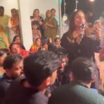 Noorin Shereef Instagram - പ്രിയപ്പെട്ടവർ ഒന്നിക്കുന്ന ആഘോഷരാവ് !! 🫶🏻 രാഗവും താളവും ഒന്നും നോക്കീല .. പൊളിക്കളന്നെ ! Congrats dear @nahas_hidhayath & @optimiser___shafzz on your dream come true! ♥️✨