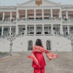 Noorin Shereef Instagram - Dussehra vibes♥️✨ 📸 @fahim_safar #dussehra2023 Taj Falaknuma Palace, Hyderabad