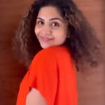 Noorin Shereef Instagram - Loving the @dotandkey.skincare vitamin c+e super bright Sunscreen It's absolutely non sticky, absorbs quickly and leaves no white cast 🧡 Use my code NOORIN15 for an additional discount ☺️