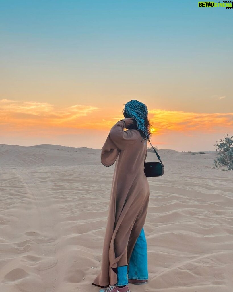 Noorin Shereef Instagram - 🏜🇦🇪 Let your peace be a weapon against chaos. Dubai, United Arab Emirates