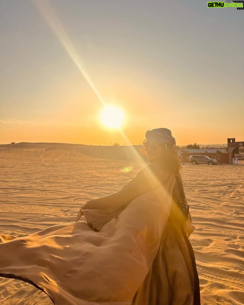 Noorin Shereef Instagram - 🏜️🇦🇪 Let your peace be a weapon against chaos. Dubai, United Arab Emirates