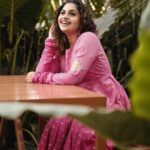 Noorin Shereef Instagram - Smiling with all heart this month of love 💕 📸 @ilum.xyz
