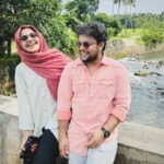 Noorin Shereef Instagram - As quotes said, Love has found its way & ... yes, the Universe has conspired for our dream ! Here we are Casually chilling at the Niagara Falls just near my house... Peacefuly.. Gethaa.. The Mr & Mrs 🤘🏼♥️😎 @fahim_safar Musica podra! 🕺🏽💃🏻 #fahinoor Kollam (Quilon), India