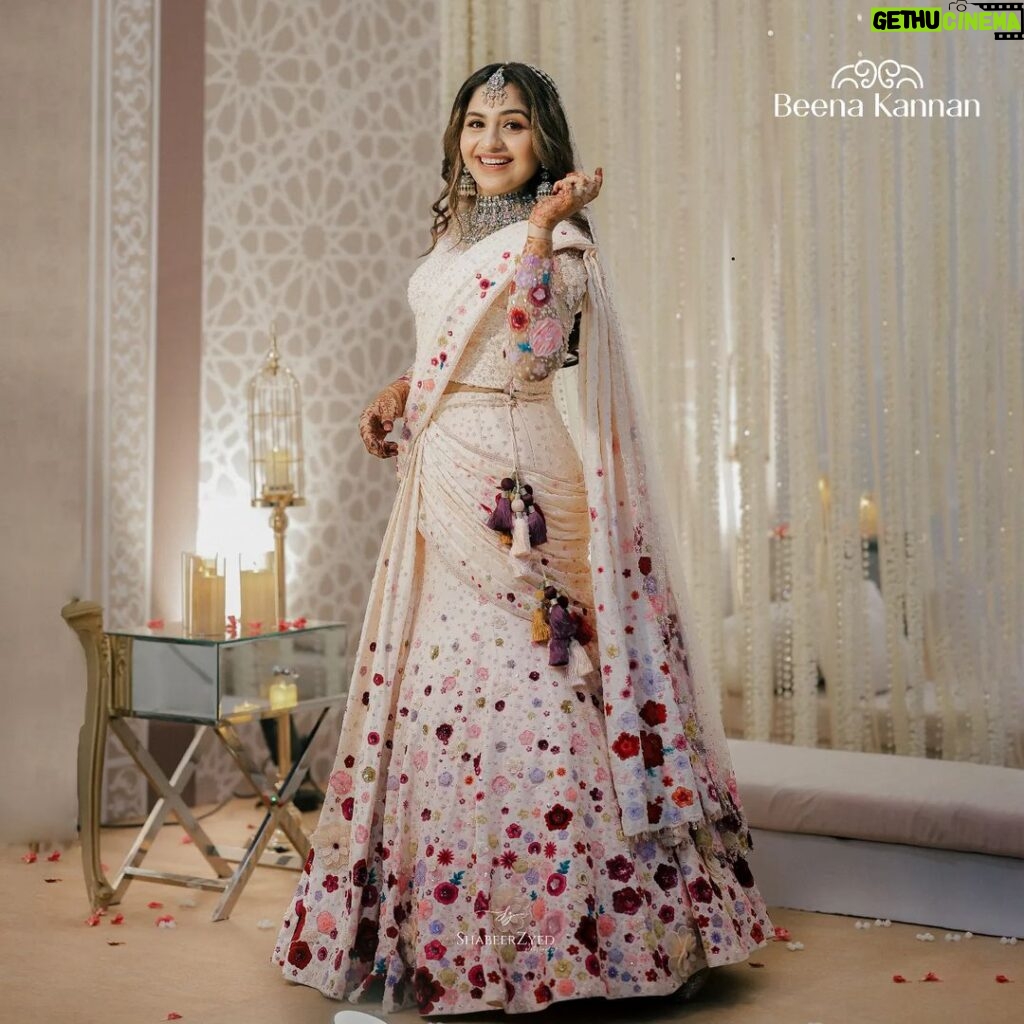 Noorin Shereef Instagram - @noorin_shereef_ steps into her fairytale as a blushing bride, donning the mesmerizing Rose Quartz Pink with floral finesse. Photography : @shabeerzyed_photography . . . #beenakannancouture #newcollection #beenakannancollections #beenakannanlehengas #beenakannansarees #beenakannanweddingcouture #worldofbeenakannan #beenkannandesignerlehenga #bridalcouture #luxurycouture #beenakannangown #lehenga #fashion #beenakannan #saree #sarees #weddingsarees