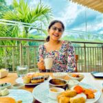 Noorin Shereef Instagram - Waking up on the right side of the weekend 🦋🩵 📸 @fahim_safar Weekend Staycation at @hyattregencythrissur 🩵 Hyatt Regency Thrissur