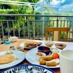 Noorin Shereef Instagram - Waking up on the right side of the weekend 🦋🩵 📸 @fahim_safar Weekend Staycation at @hyattregencythrissur 🩵 Hyatt Regency Thrissur