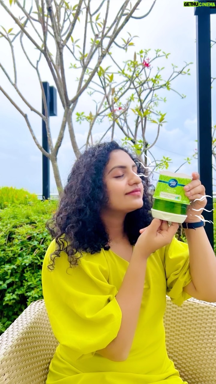 Noorin Shereef Instagram - For me, it’s important that my home always smells pleasant because it uplifts my mood. And AmbiPur Home gel is *ideal* for lifting my mood. *it's soothing Lemongrass fragrance relaxes me* AmbiPur home gel is a total mood therapy and will definitely set the mood for you. You can set the mood too by using AmbiPur home gel @ambipurin #AmbiPurHomeGel #SetTheMoodWithScentsSoGood #MoodtherapyCollection #breathehappy #ad
