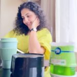 Noorin Shereef Instagram - Ever heard about a relaxed spa ambience at home? Yes you’ll heard it right, AmbiPur Lemongrass Home Gel sets up a perfect spa ambience at home with a long lasting soothing fragrance to instantly uplift my mood and helps me make the most of my ‘Me time’ @ambipurin #AmbiPurHomeGel #SetTheMoodWithScentsSoGood #MoodtherapyCollection #breathehappy #ad