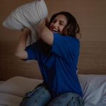 Noorin Shereef Instagram - Caught a vibe! 🫶🏻✨ Photo : @tanvi_azmi_ Location : @courtyardbengaluruorr Wearing : @peprikkaindia