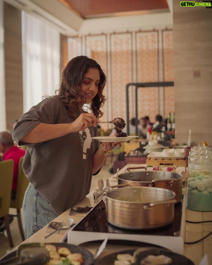 Noorin Shereef Instagram - Embracing the happy moments spent at @courtyardbengaluruorr . Thank you team for making our stay at Bengaluru all beautiful. 😊 Definitely coming again soon. @ninandotcom 🫶🏻 . 📸 @tanvi_azmi_