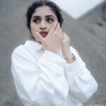 Noorin Shereef Instagram - Welcoming the beauty of contrast within a monochromatic world. 🩶 . . Photo @arun_sathyan_n