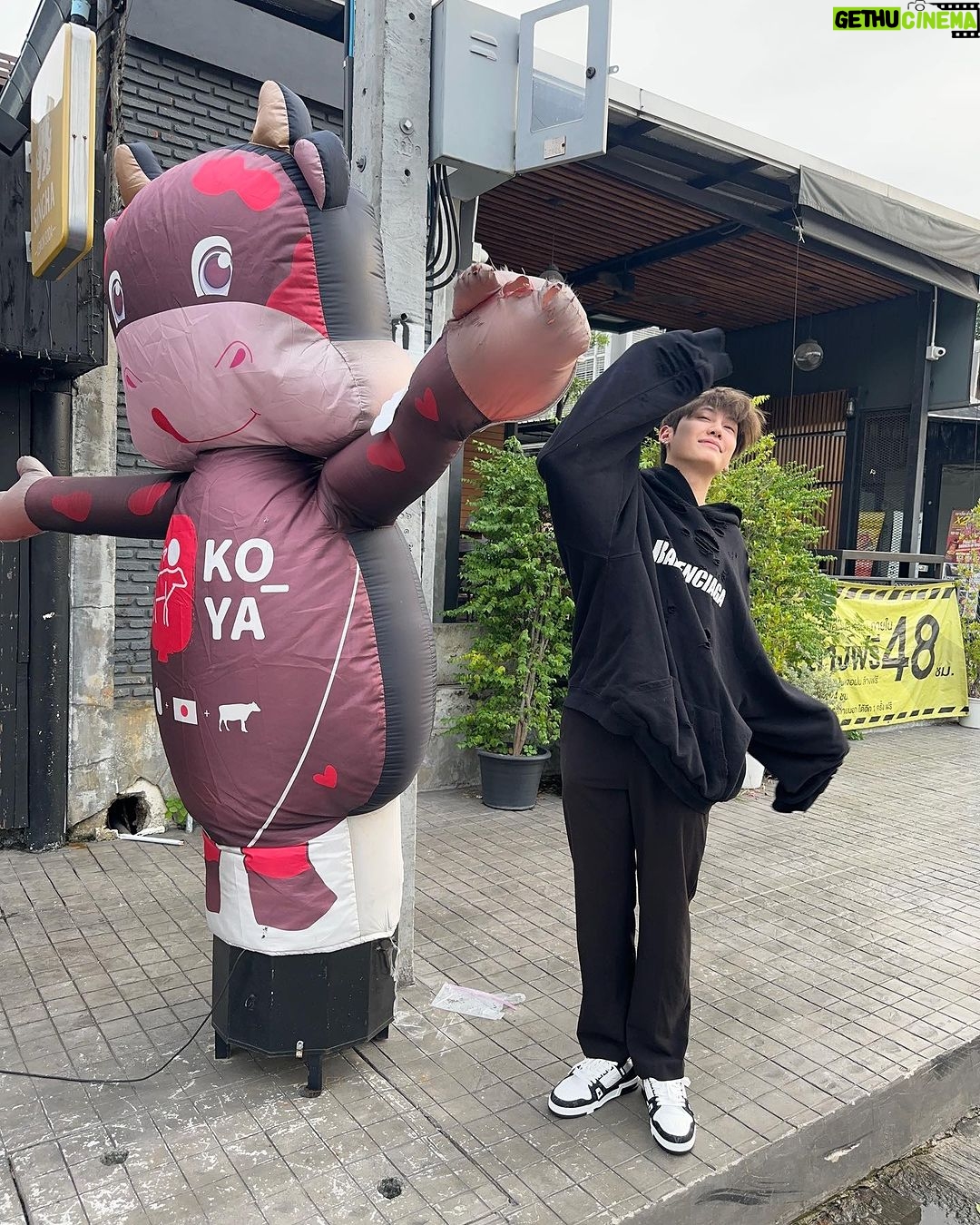 Noppanut Guntachai Instagram - 💨💨💨