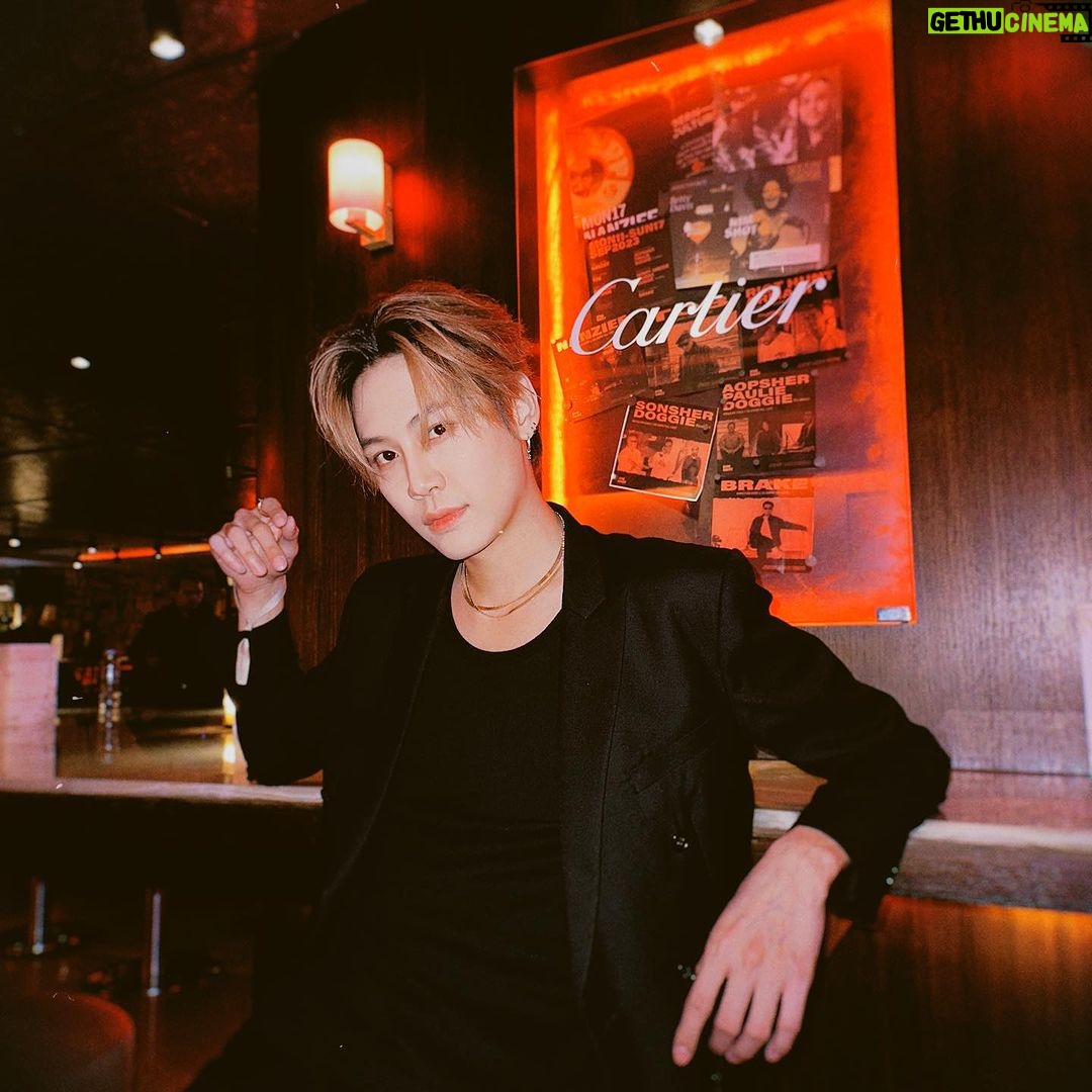 Noppanut Guntachai Instagram - Secret Afterparty สุดเอ็กซ์คลูซีฟจาก #CartierThailand ถูกเนรมิตขึ้นเพื่อเฉลิมฉลองการเปิดบูติกใหม่ สาขา ดิ เอ็มโพเรียม อย่างยิ่งใหญ่ โดยต่อยอดธีมเอกลักษณ์ที่ใช้ในการออกแบบบูติกของเมซงอย่าง “Flora and Fauna” ที่ถ่ายทอดความงดงามของพฤกษาและสัตว์นานาชนิด มาสู่งานปาร์ตี้สุดพิเศษประจำค่ำคืน