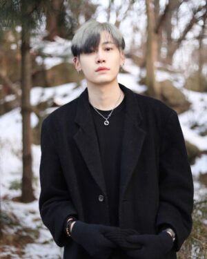 Noppanut Guntachai Instagram - ⛄️⛄️⛄️
Cr. @aloneww