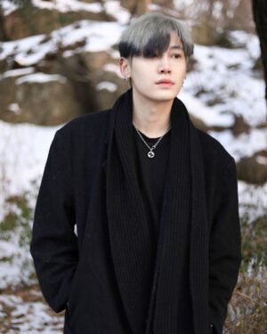 Noppanut Guntachai Instagram - ⛄️⛄️⛄️
Cr. @aloneww