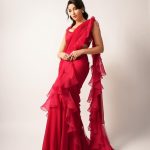 Nora Fatehi Instagram - 🌹 🌹 Saree @ridhimehraofficial Jewellery @darshanaasanjanaajewellers Styled by @aasthasharma @gehnadholakia Hair @hairstylist_madhav2.0 Makeup @reshmaamerchant 📸 @anups_