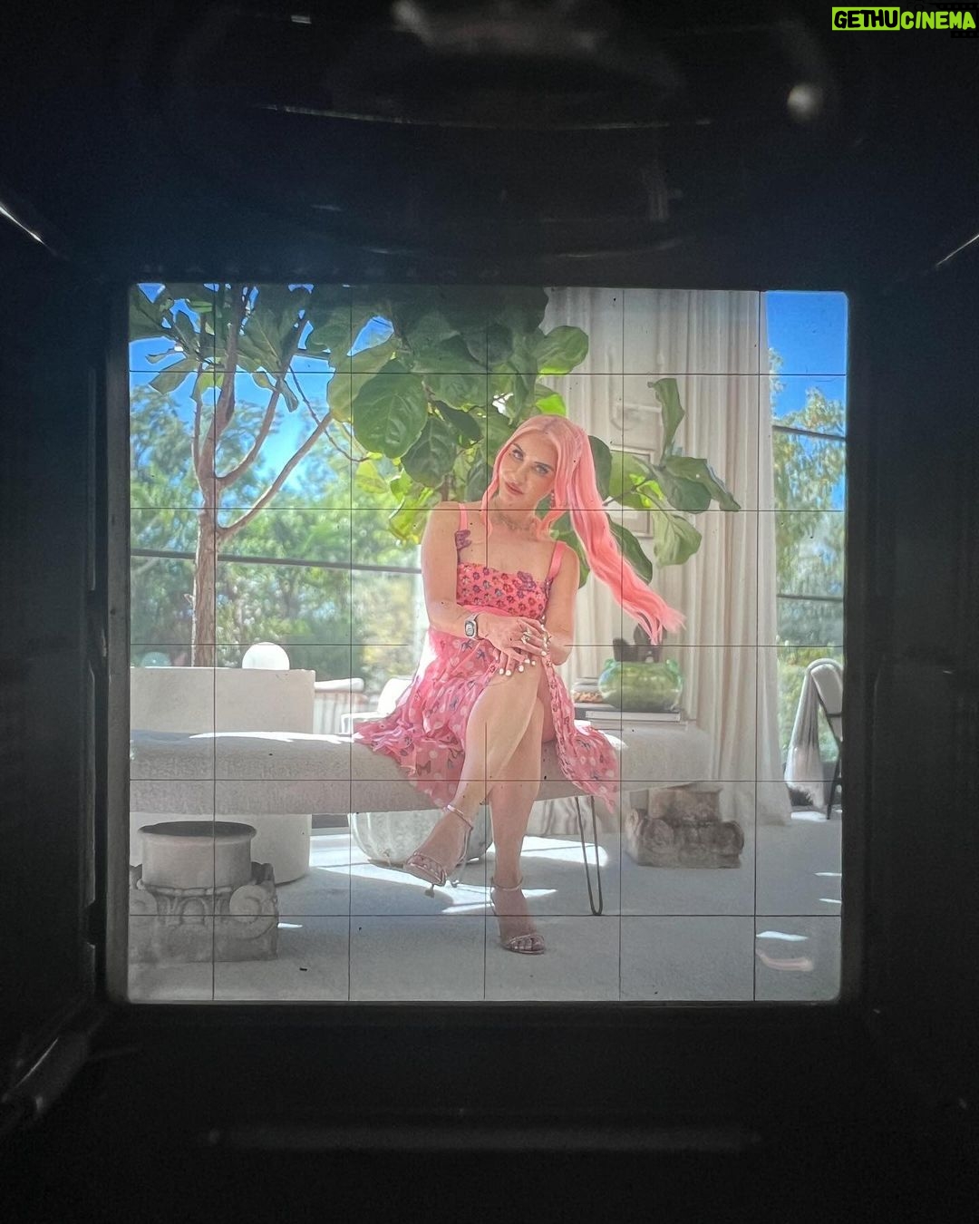Norvina Instagram - When you think it’s photos but they’re taking a video