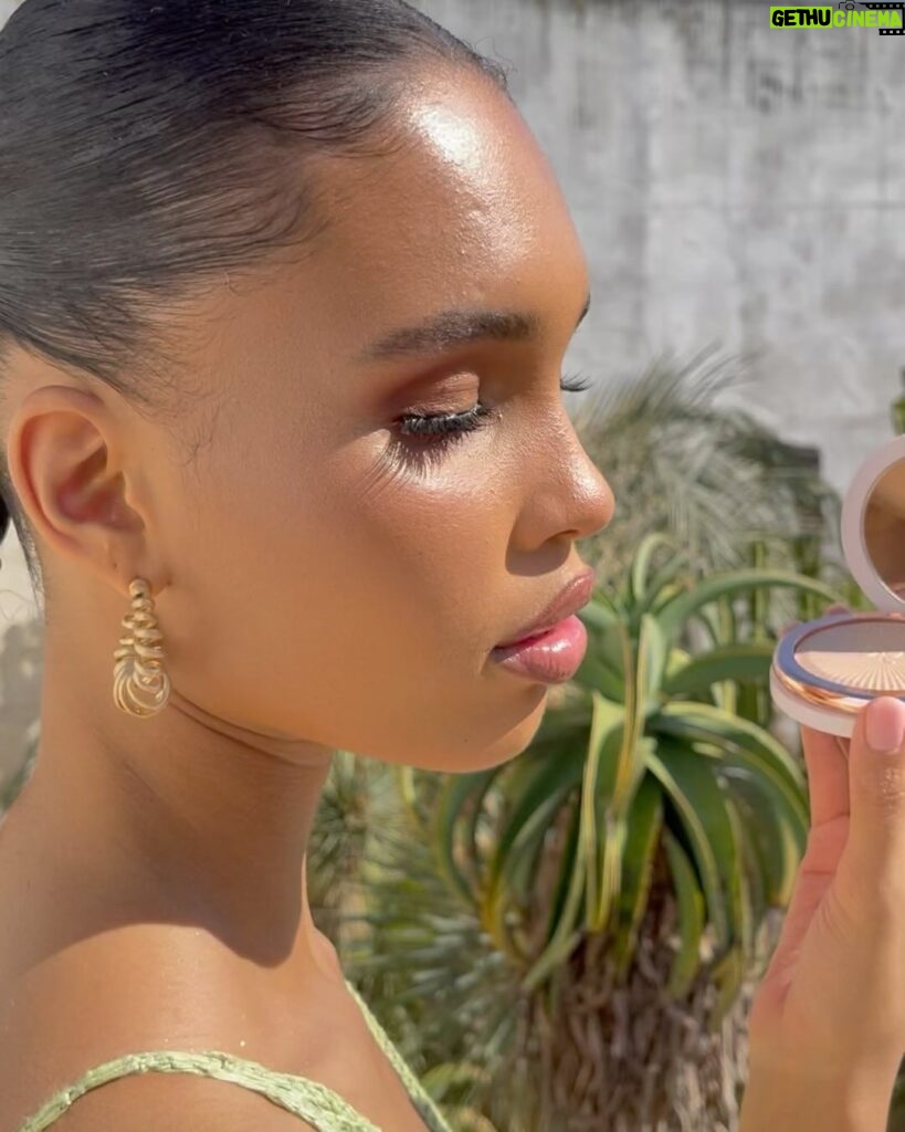 Norvina Instagram - BTS campaign day from my iPhone. This GLOW 🙌 @anastasiabeverlyhills Glow Seeker in Sun Idol #anastasiabeverlyhills #abhglowseeker