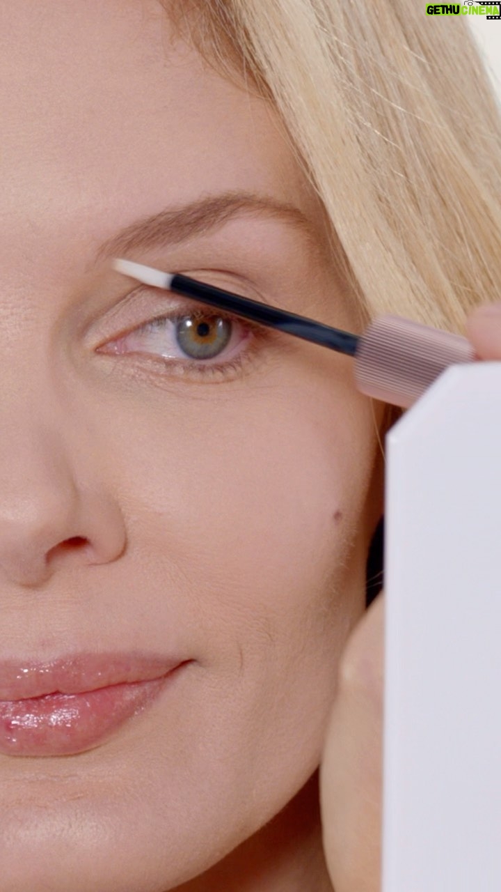 Norvina Instagram - Brow Genius Serum - a game changer for your brows @anastasiabeverlyhills #BrowGenius Anastasia spent two years on this formulation and it was worth it because it really does change your brow game. Listen with sound 🔈