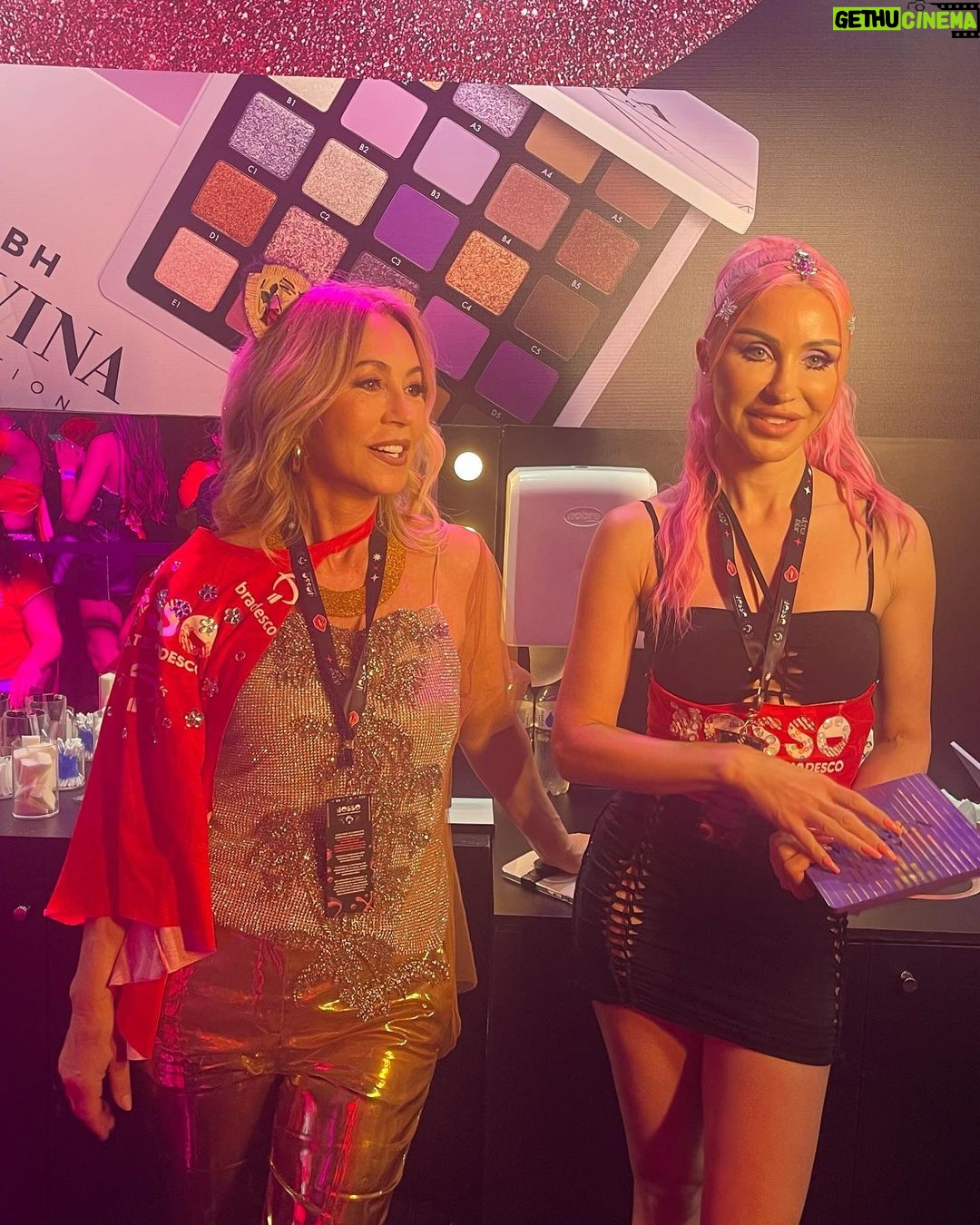 Norvina Instagram - What a surreal experience Carnival in Rio π§π· swipe left to see a few of the presentations from Rio schools. The creativity, the music, the colors π @anastasiabeverlyhills and @norvinacosmetics were the makeup sponsor at @nossocamarote all thanks to @sephorabrasil π I never get bummed going home after a trip, but this time it was different. Canβt wait to go back #anastasiabeverlyhills #norvinacosmetics #norvina