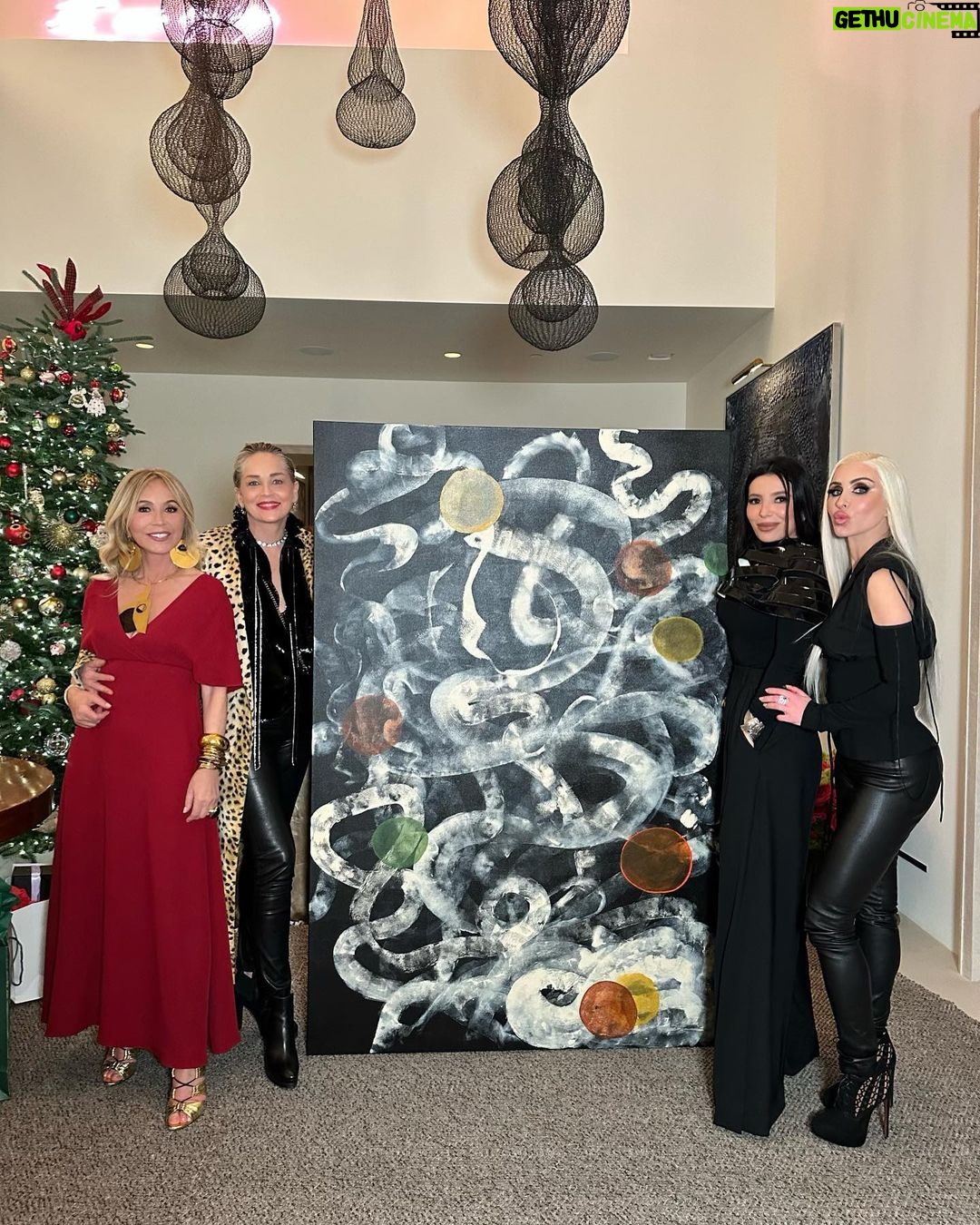 Norvina Instagram - Celebrating my mom for her birthday last night. One of your best qualities is how good of a friend you are, and you can tell by how happy your friends were to be there ❤️ We had the best time happy birthday @anastasiasoare