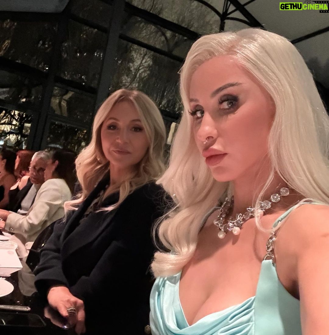 Norvina Instagram - A beautiful evening with @versace ⭐️ #versace