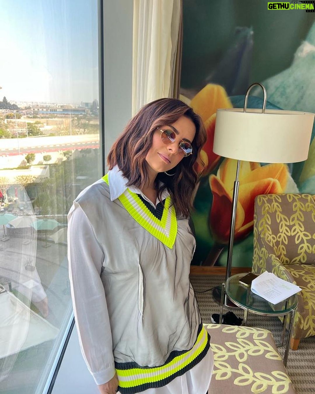 Nour Instagram - مين تاني طلع عنده فوبيا ركوب الطائرات زي الدكتورة #ماجي؟ 🙄✈️ إيه رأيكم في الحلقة الأولى من مسلسل #راجعين_يا_هوى؟