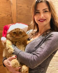 Nour Instagram - Merry Christmas from me and Caramel to you 🎄 I hope you all spend good time with your beloved ones, family, friends, or even alone ❤️ It was a difficult year for all of us, but we all made it through 🙏🏼 Joyeux Noël 🎁 #Christmas #ChristmasVibes