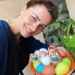 Nour Instagram - #Spring has arrived 🌸🌺⠀ Me and the kids got a little more creative this year with coloring the eggs. ⠀ Sending love from our home to everyone out there ❤️⠀ ⠀ Happy #Easter🐰🐣⠀ ⠀ #Quarantine #StayHome #StaySafe