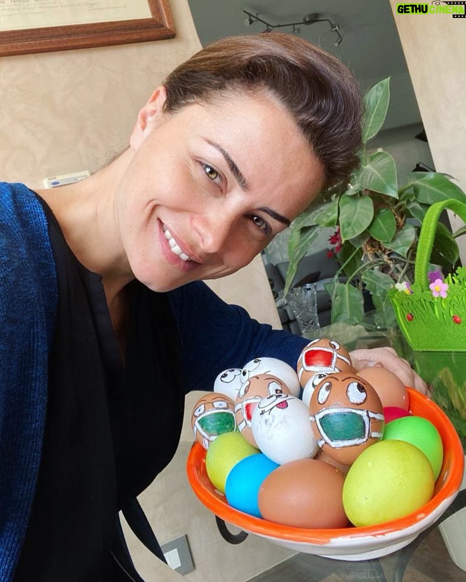 Nour Instagram - #Spring has arrived 🌸🌺⠀ Me and the kids got a little more creative this year with coloring the eggs. ⠀ Sending love from our home to everyone out there ❤️⠀ ⠀ Happy #Easter🐰🐣⠀ ⠀ #Quarantine #StayHome #StaySafe