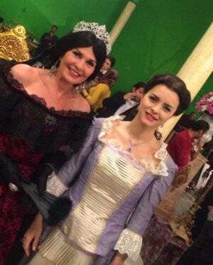 Nour Instagram - #سرايا_عابدين ❤️👒
بحب المسلسل ده جداً وبحب أيام التصوير والكواليس مع النجمة @youssra والمخرج عمرو عرفة وباقي فريق العمل.

سعيدة انه بيتعرض تاني دلوقتي، تقدروا تشوفوه على @mbcmasrtv  كل يوم الساعة ١ و ٩ مساءً و ١٢ و ٥ صباحاً