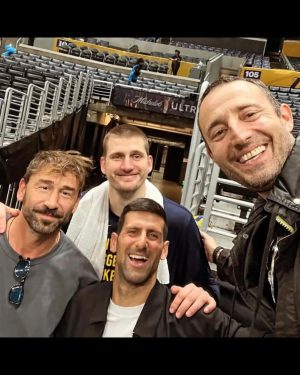 Novak Djokovic Instagram - 🏀🃏🇷🇸 Great to see @nba superstars and friends last night @lakers @nuggets #nikolajokic @officialvladedivac @sashavujacic @marko_jaric10 @nikoladjuricko @jmglitxh27 #aarongordon @peytonwatson @jelenadjokovicndf