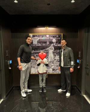 Novak Djokovic Instagram - 🏀🃏🇷🇸 Great to see @nba superstars and friends last night @lakers @nuggets #nikolajokic @officialvladedivac @sashavujacic @marko_jaric10 @nikoladjuricko @jmglitxh27 #aarongordon @peytonwatson @jelenadjokovicndf