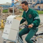 Novak Djokovic Instagram - Thirsty for a game-changer? 💧 Watch as Novak delivers hydration in the streets of LA: SILA x waterdrop® is officially here. Serving up tasty hydration in 3 new flavors, because staying hydrated is crucial for great performance. Grab yours now! @djokernole @livesilabynovak #drinkmorewater