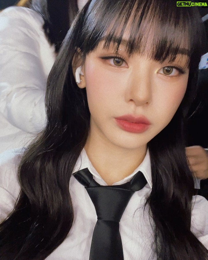 Noze - 1.4 Million Likes -