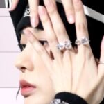 Noze Instagram - @wkorea #스와로브스키 #Swarovski #SwarovskiJewelry #SwarovskiCollection2 @ssong_girl @zzinu79