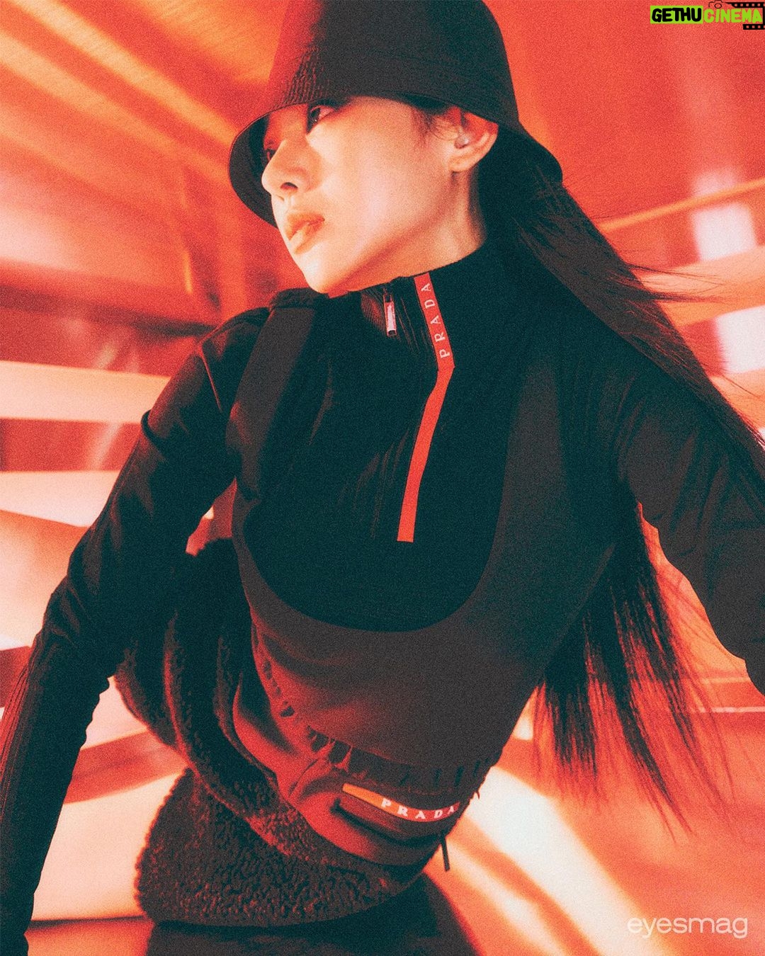 Noze Instagram - @eyesmag @prada #PradaLineaRossa