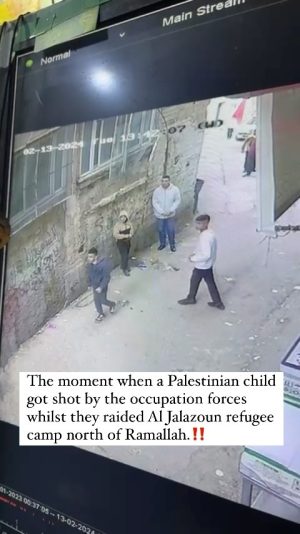 Nur Fazura Instagram - A surveillance camera has documented the moment when Israeli forces shot at a little boy in Al Jalazon refugee camp in northern Ramallah.

‎لحظة إصابة طفل برصاص قوات الاحتلال خلال اقتحامها مخيم الجلزون شمال رام الله