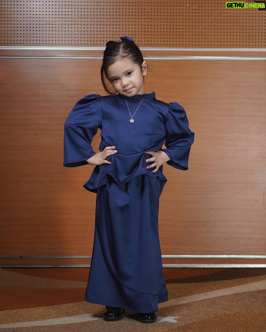 Nur Fazura Instagram - My babygirl Nur Fatima Aisya at #FazbulousRaya2024 💖✨💐 @fattahaminz