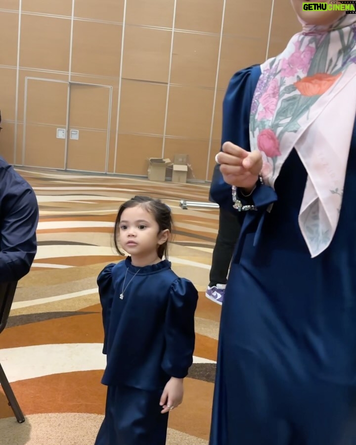 Nur Fazura Instagram - My babygirl Nur Fatima Aisya at #FazbulousRaya2024 💖✨💐 @fattahaminz