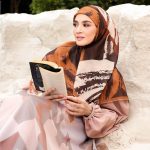 Nur Fazura Instagram - Koleksi pertama tahun 2024 Tudung FAZURA didatangkan dalam pelbagai warna dengan corak abstrak, terbuka kepada pelbagai interpretasi individu. Sepuluh rekaan corak menarik dalam koleksi INSPIRASEA ini, setiap satunya memaparkan keunikan tersendiri yang akan menjadi inspirasi dalam melakar lembaran baharu tahun ini. Feminin, elegan dan yakin dengan diri sendiri, dapatkan INSPIRASEA dari Tudung FAZURA.💖✨ @mytudungfazura #TudungFAZURA #TFWhiteLabel #WhiteLabel #MilikSemua #FAZURA #fazuralovers #KoleksiINSPIRASEA #tudungfazurainspirasea Make up by @deq_yan Hijab styling by @syiratiqah Wardrobe by @pejoyyahaya Idea and Photography by #TeamFAZURA