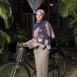 Nur Fazura Instagram - ✨CITRA ZAHRAA✨ Koleksi Tudung FAZURA Black Label kali ini didatangkan dengan material dan kemasan berbeza iaitu “Pleated Shawl”, pastinya memberi kelainan buat peminat Tudung FAZURA pada Syawal tahun ini. Hadir secara eksklusif dengan 10 corak flora lembut yang memberi sentuhan anggun, sesuai untuk disempurnakan dengan busana Aidilfitri pilihan anda. You can find more information on the CITRA ZAHRAA collection from our Website: www.fazura.com Download App : FAZURA ShopeeMall: FazuraOfficialStore Visit our physical stores to try and get a closer look on CITRA ZAHRAA collection at.. FAZURA Boutiques: ✨Sunway Putra Mall, Lot G31 (KL) ✨The Curve Shopping Mall, Lot 147B (PJ) ✨Ipoh Parade, Lot F-10 (Perak) ✨Aman Central, Lot 3-47 (Kedah) ✨East Coast Mall, L1-21 (Kuantan, Pahang) Mini Stores: ✨SOGO KL (Level 3) ✨SOGO i-City Shah Alam (Ground Floor) Micro Store: ✨Suria KLCC (PushCart) Pop-Up Store: ✨Komtar JBCC (Johor Bahru) Boleh juga dapatkan koleksi ✨ CITRA ZAHRAA ✨ melalui @fazurabesties yang berdaftar ! !! Disebabkan oleh pencahayaan fotografi dan peranti berbeza yang digunakan untuk melihat produk yang dipaparkan, warna yang anda lihat mungkin berbeza sedikit daripada warna sebenar produk. #TudungFAZURA #TFBlackLabel #BlackLabel #MilikSemua #FAZURA #fazuralovers #Koleksi CITRA ZAHRAA #tudungfazuracitrazahraa