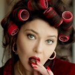 Nurgül Yeşilçay Instagram - Koca yılı böyle pijamalarla yedik bitirdik🥳 yeni yılı da böyle karşılıycaz belli bişey🥳 @hakangence yle yaptığımız röp için @muhsinakgun müthiş fotolar çekti;)) bugün @hurriyetcomtr de💃💃💃💃 @jwmarriottistanbulbosphorus