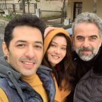 Nurgül Yeşilçay Instagram – Hocam böğün soğukta set var mı🧡🧡🧡 #kefaret #set #turkishseries 
@mert_firat @yurdaerokur 
#mertfırat #yurdaerokur #nurgulyesilcay #kefaret Set