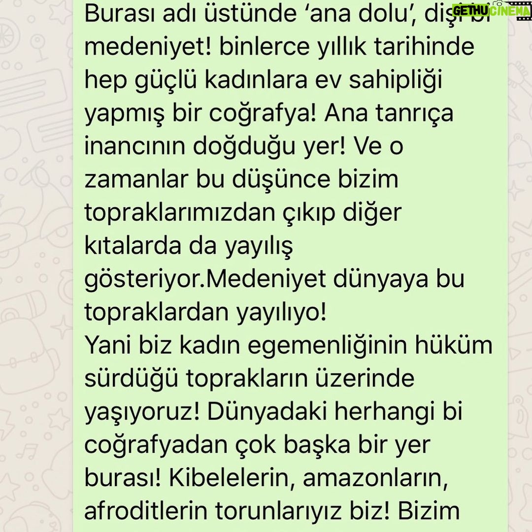 Nurgül Yeşilçay Instagram - @milliyet_sanat dergisinin mart sayısı için çok değerli bi röp yaptık! Serginin konusu”kadın”olduğu için bolca kadınlık üzerine konuştuk!!! Dertleşesim varmış;) Kaydırmacalı buraya ekliyorum bazı yerlerini! Okuyun mutlaka! @istanbulbuyuksehirbld @kultur_istanbul