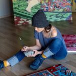 Nurgül Yeşilçay Instagram - Sergi için son hazırlıklar💃💃💃 Benim kadınlar 11 mart-12 nisan tarihlerinde güzeller güzeli #anemaszindanları nda olacak🤗 @kultur_istanbul @istanbulbuyuksehirbld @cabadernegi Foto: @gizemcuce Çok teşekkürler🙏 #exibition
