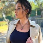 Nurgül Yeşilçay Instagram – Sait Faik”kiraz mevsimi para kazanma vakti diil aşk vaktidir” diyor🍒 
Hadi inş kıpır kıpır uçuş uçuş bi mayıs olur hepimiz için🦋🌸🦋